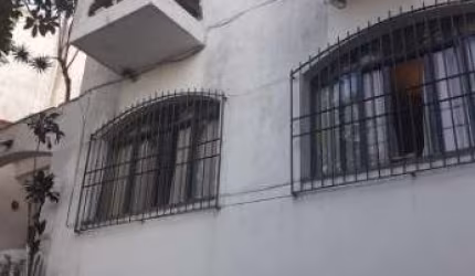 Sobrado à venda 230m² com 5 dormitórios, 3 suítes 5 vagas no Parque Fernanda.