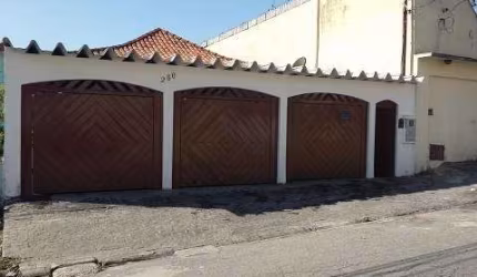 Casa com 3 dorms, 1 suite e 3 vagas na Vila Antônio