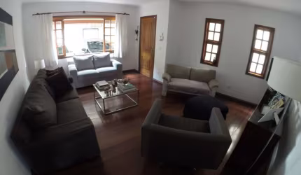 Sobrado à venda de 3 dormitórios na Lapa