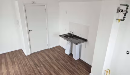 Duplex a venda 58m² de área total sendo 02 dormitórios e 01 banheiro Campo Limpo