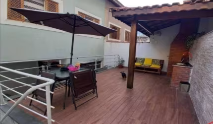 Casa à venda com 100m², 3 quartos e 2 vagas