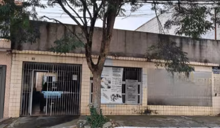 Casa à venda em São Paulo, Jardim das Oliveiras 250 metros