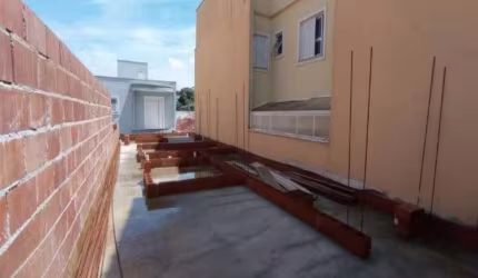 Cobertura com 139m², 3 dormitórios (1 suíte), 2 banheiros, sala, cozinha, área de serviço, 2 vagas, Santo André, SP