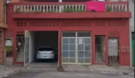 Casa à venda no Jardim Irapiranga com 100m² 6 dormitórios 6 banheiros 2 vagas