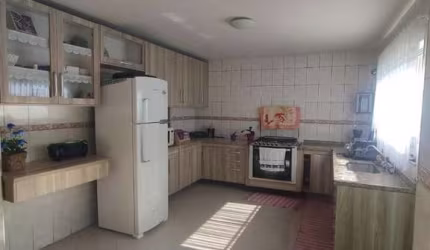 Sobrado em São Matheus, 125m², 4 dormitórios.