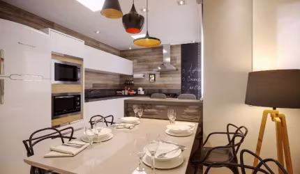 Cobertura com 97m², 2 dormitórios, banheiro, sala, cozinha, área de serviço, 2 vagas, Santo André, SP