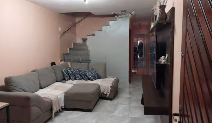 Casa à venda na Cidade Líder com 150m² 3 dormitórios 1 suíte 3 banheiros 2 vagas