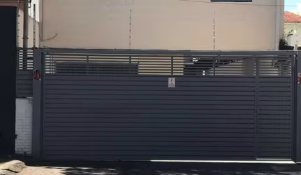 Prédio Comercial à venda no Ipiranga com 210m² 9 salas 3 banheiros 6 vagas