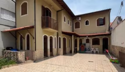 SOBRADO 3 DORMITÓRIOS 1 SUITE 5 VAGAS 250M² - JARDIM ARICANDUVA