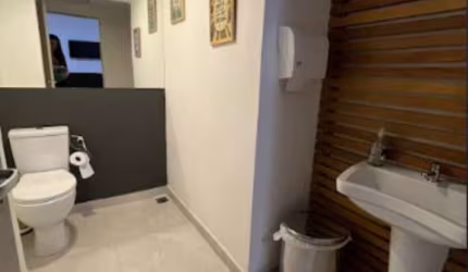 Imóvel Comercial à Venda em São Paulo - SP: Casa no Jardim Guedala com 684m², 5 Banheiros e 8 Vagas de Garagem!