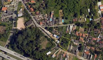 Terreno à venda em Itapecerica da Serra