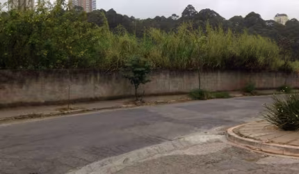 Terreno à venda no Jardim Ampliação com 2.300m²
