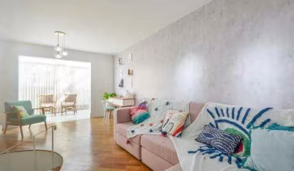 Cobertura duplex á venda no Campo Belo de 169m², com 2 dormitórios e 2 vagas.