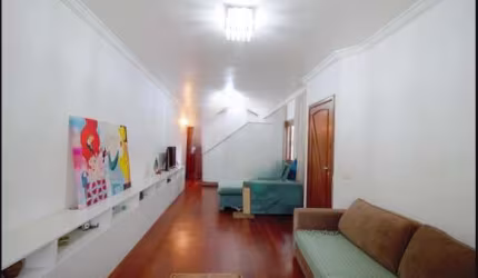 Casa à venda na Vila Sonia com 180m², 3 quartos e 2 vagas
