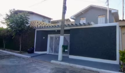 Sobrado em rua sem saída no Socorro