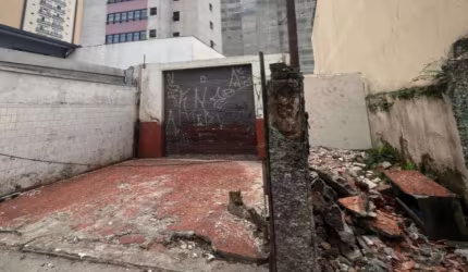 Terreno à venda em Moema com 130m²