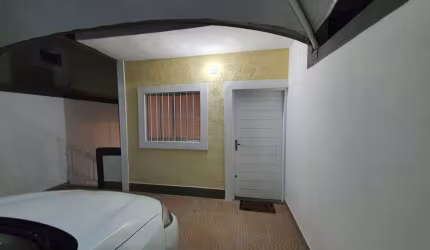SOBRADO COM TRÊS DORMITÓRIOS PARA COMPRA EM COTIA