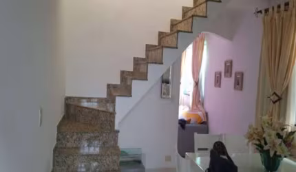 Casa à venda na Vila Marieta com 210m² 2 dormitórios 3 banheiros 2 vagas