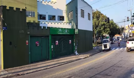 Rua Floriano Zambon,1221, Sala comercial Terreno 351m construída e 318, Valor 1.200.000,00 Iptu 2.235,00, 2 Banheiros, 2 Vagas, 2 Quartos,
