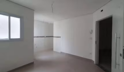 Apartamento com 2 dormitórios sendo 1 suíte com closet, e 1 vaga de garagem