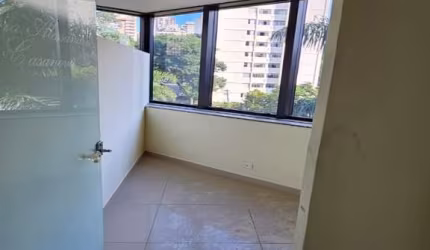 Conjunto comercial no morumbi