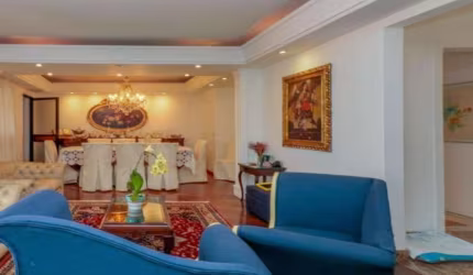 Apartamento à venda de 200m², 3 suítes e 3 vagas em Moema