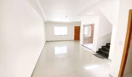 Casa Espaçosa com 4 Quartos e 2 Suítes no Imirim - 150m² de Área Privativa