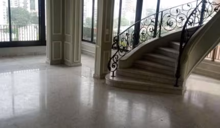 Apartamento Triplex à venda no Pacaembu