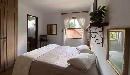 LINDA CASA COM EDICULA