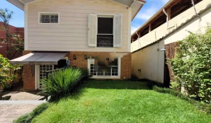 Casa à venda no Morumbi com 300 m² 3 dormitórios  2 suítes 4 banheiros 4 vagas