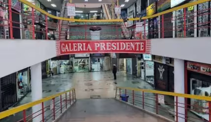 Box na Rua Vinte e Quatro de Maio, República, São Paulo