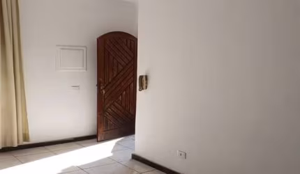 Casa de Vila à venda - 2 dormitórios próximo ao metro Tucuruvi
