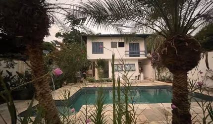 Casa à Venda, Santo Amaro São Paulo - SP, Com 3 Quartos e 2 Vagas!