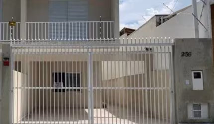 CASA COM 4 DORMITORIOS COM 2 SUITES