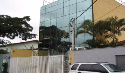 Prédio comercial a venda com 800 m²