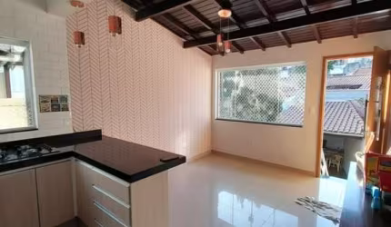 Sobrado à venda na Vila Guilhermina com 170m² 4 dormitórios 4 banheiros 3 vagas