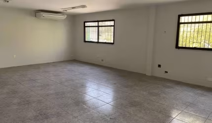 Sobrado à venda na Vila Cordeiro com 200m² 4 dormitórios 4 banheiros 4 vagas
