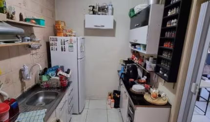 Aconchegante apartamento térreo com quintal no Edifício Elba - 2 quartos e vaga de garagem!