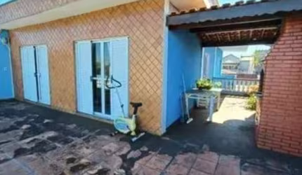Casa à venda no Jardim Maringá com 400m² 4 dormitórios 5 banheiros 6 vagas