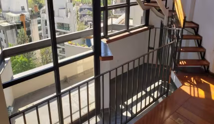 Apartamento no Real Parque com 240 m², 3 Dormitórios, 2 Suítes e 3 Vagas.