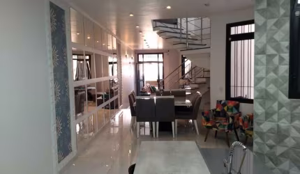Sobrado de Alto Padrão na Vila Alpina  com 250m²