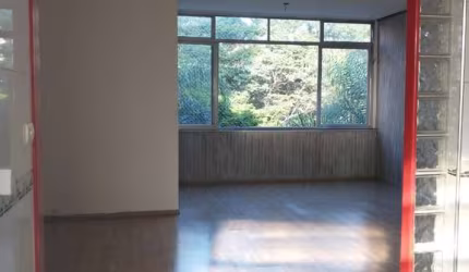Casa à venda com 100m², 3 quartos e 1 vaga