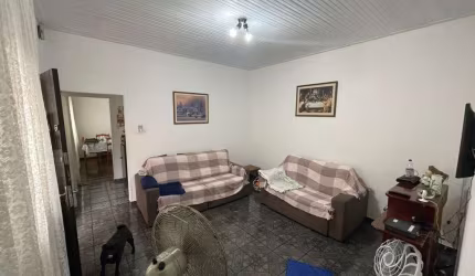 Casa assobradada à venda, bem localizada, situada na Rua Solemar, São Joao CLIMACO