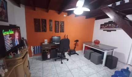Sobrado à venda 3 domitórios 70 m² Região do Grajáu BNH