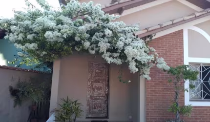 Casa à venda no Morumbi com 255m² 3 dormitórios 3 suítes  3 vagas