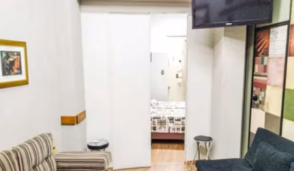Prédio Comercial e Residencial à venda em Santo Amaro com 175m²