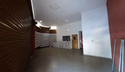 Salão de 130m² para locação na Cidade Dutra