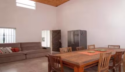 Casa no Moinho Velho com 5 dormitórios e 2 suítes