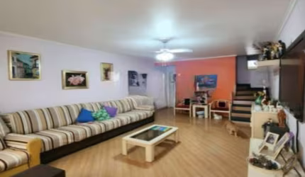 Casa à venda na Vila Parque Jabaquara com 146m² 6 dormitórios 2 suítes 3 banheiros 3 vagas
