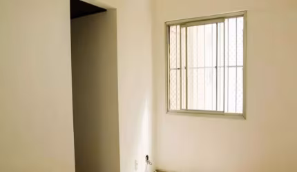 Apartamento no Condomínio Parque Residencial Nossa Senhora do Sabará na Vila Emir com 47m² 2 dormitórios 1 banheiro 1 vaga